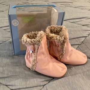 Robeez soft soles - classic bootie, 12-18 months